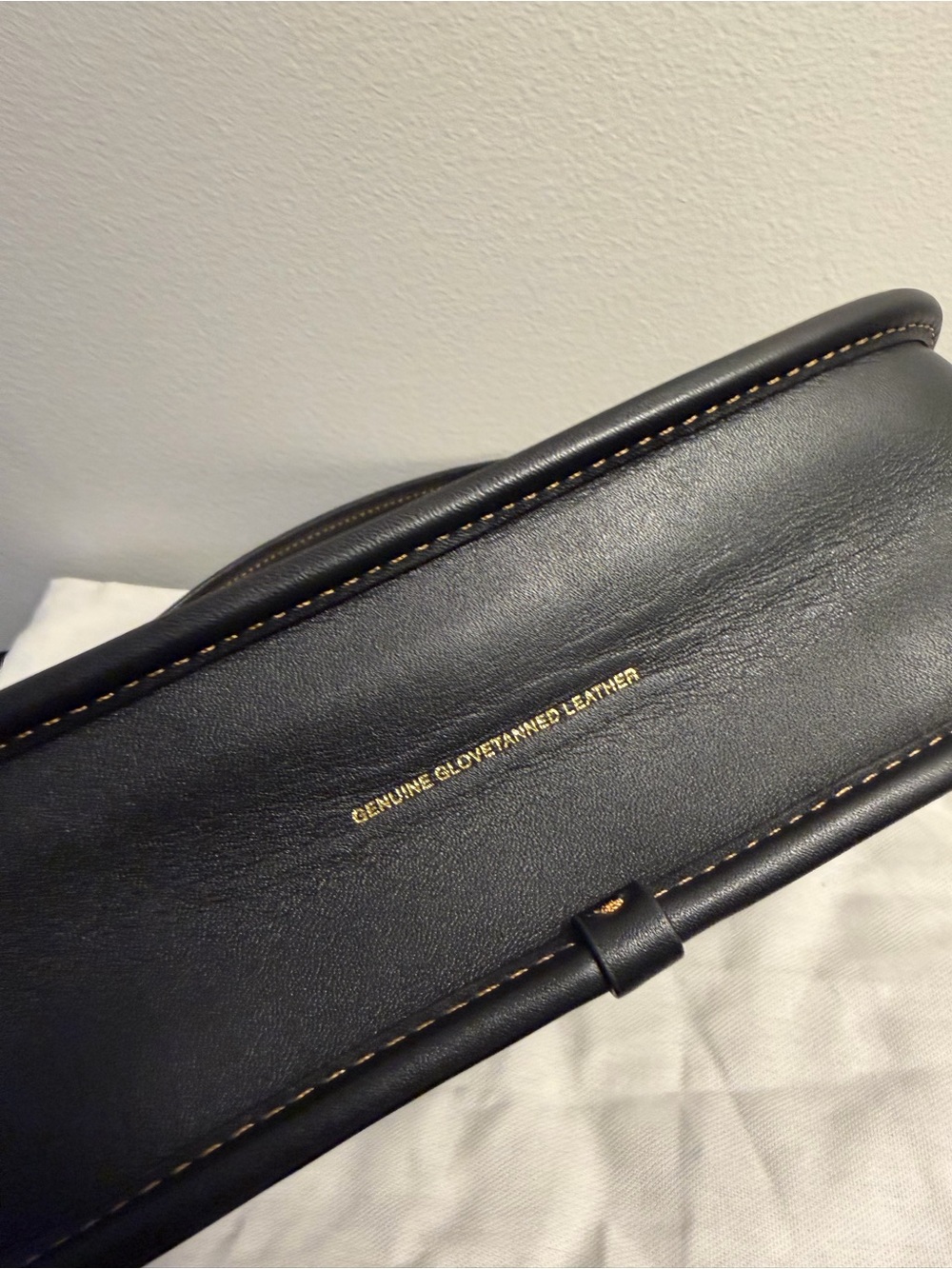 Coach Swinger 20 in Brass/Black - Picture 2 of 7